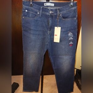 Levi skinny jeans